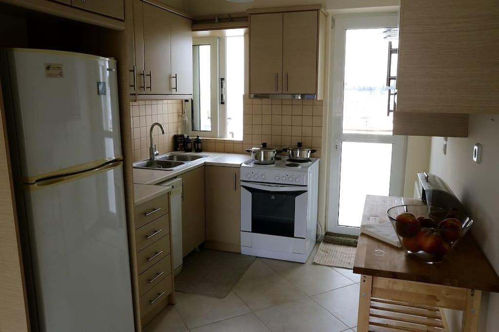 Fly Me To The Moon! Apartment Athens Exterior photo
